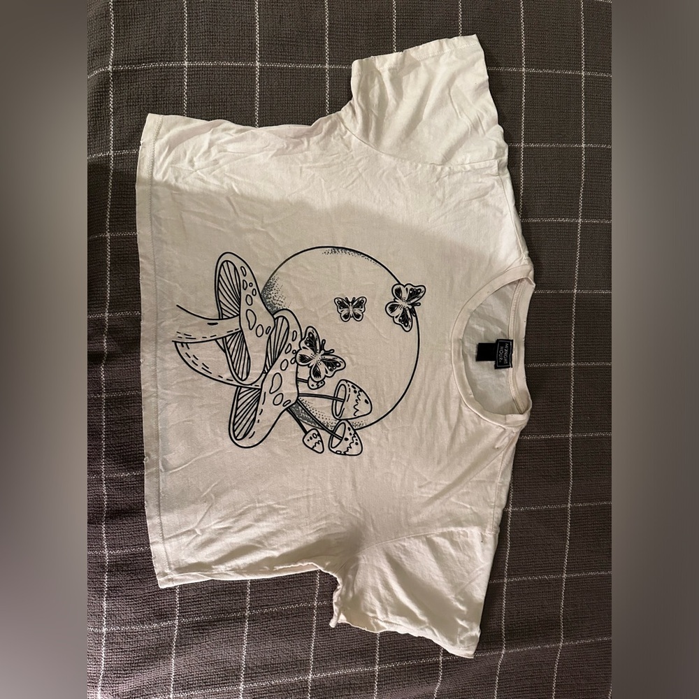 Cute distressed mushroom print top from hot topic